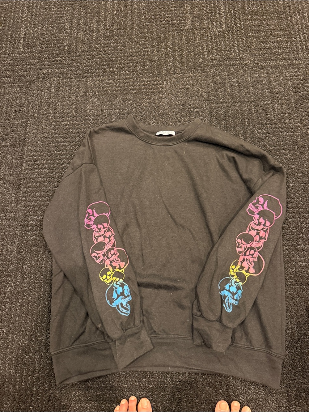 Black Graphic Skull Sleeve Crewneck Sweatshirt